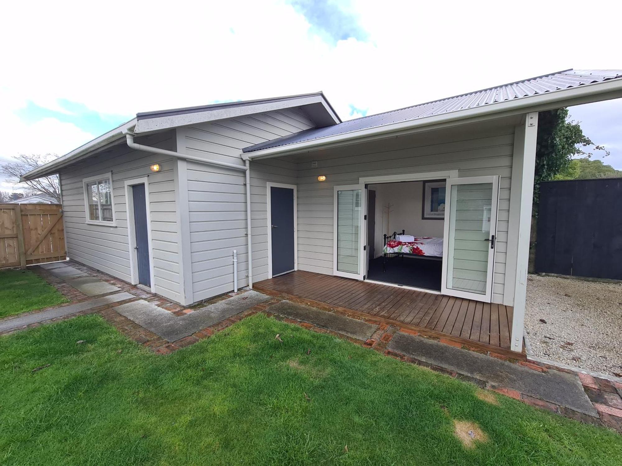 Central Masterton Sleepout Экстерьер фото